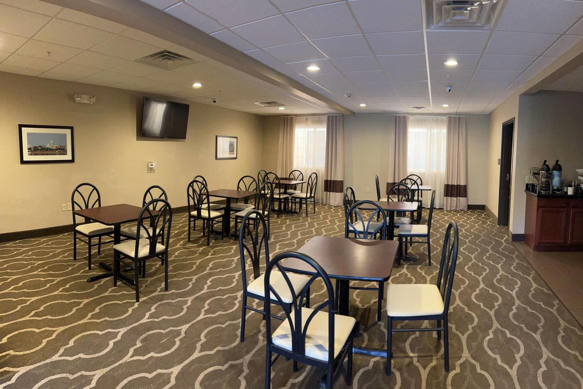 Days Inn & Suites By Wyndham Manheim Lebanon Eksteriør bilde